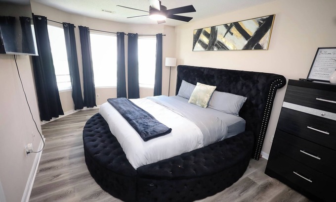 Union City Casa | Charming 3-bedroom building in Union City.10 minutes away from the airport