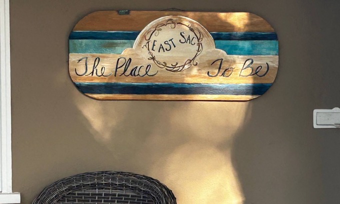 East Sacramento Casa | Charming 3-bedroom cottage in East Sacramento!