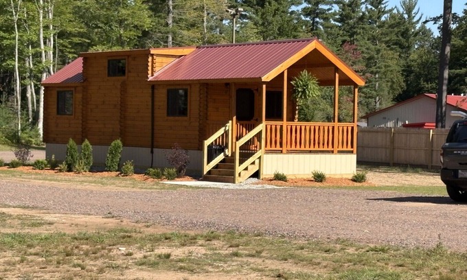 Gwinn Cabina | Charming 3-bedroom cabin in Gwinn - Snowmobile & ATV Trailhead