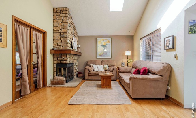 Gunbarrel Condominio | Charming 3-bedroom condo with AC in Boulder