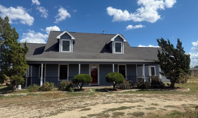 Manor Casa | Charming 3-bedroom country house in Manor with AC