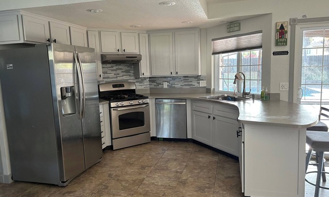 Sacramento Casa | Charming 3-bedroom house in beautiful Sacramento near Sac State