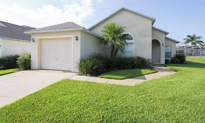 Westbury Casa | Charming 3-bedroom house with private pool in Davenport, 11 miles from Disney!