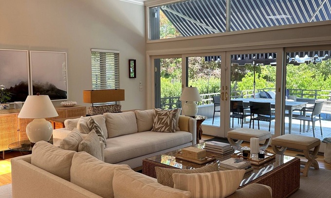 Wainscott Casa | Charming 3-bedroom house with AC, WiFi and heated pool in lovely Wainscott