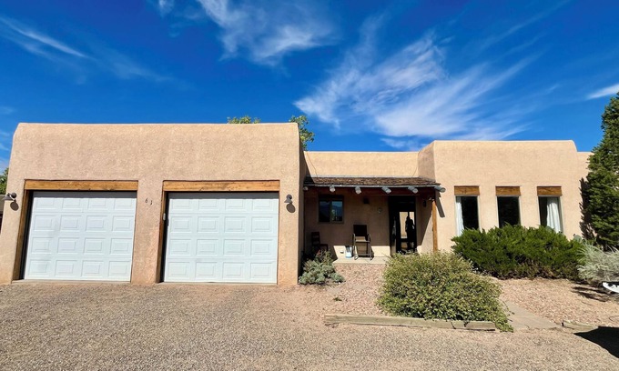 Corrales Casa | Charming 3-bedroom house in beautiful Corrales