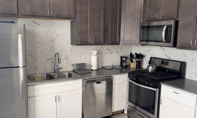 St. Louis Casa | Charming 3-bedroom house with WiFi, AC in enchanting St. Louis