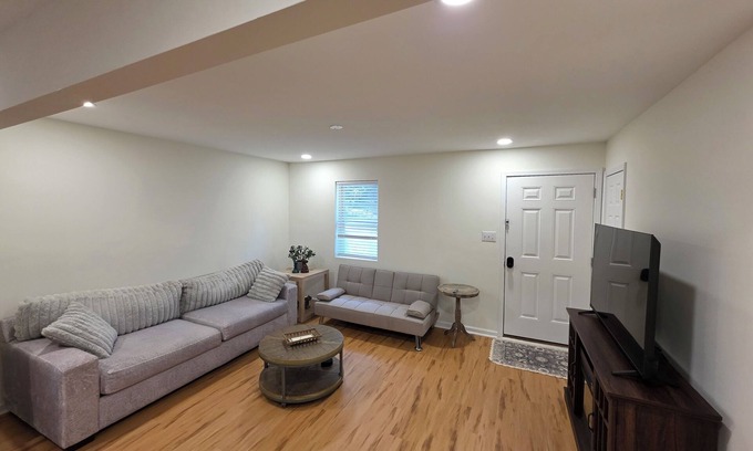 Durham Casa | Charming 3-bedroom house minutes to DUKE!!