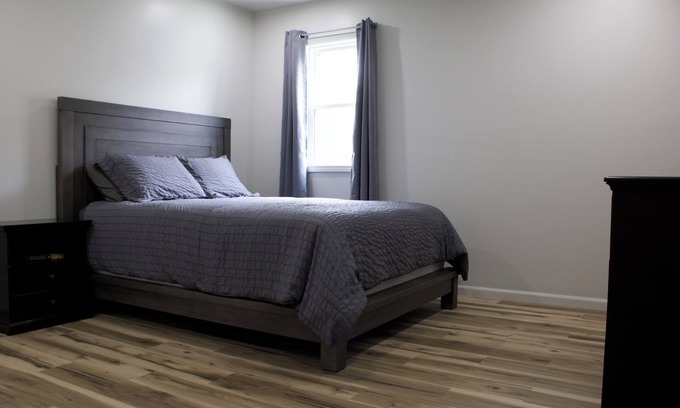 Huntsburg Casa | Charming 3-bedroom house in Perry with AC