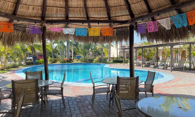 Valle Dorado Casa | Charming 3-bedroom townhome with AC, WiFi in Bahía Azul