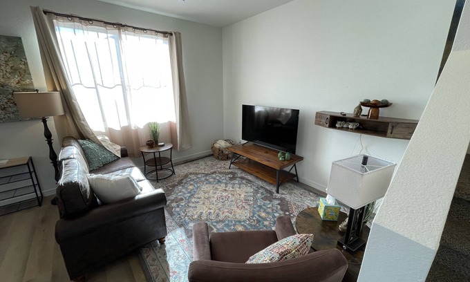 Johnstown Casa | Charming 3-bedroom townhome with 2 T.V. areas in brilliant Johnstown