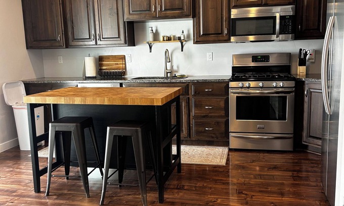 Davis County Casa | Charming 3-bedroom townhome in welcoming Kaysville with AC, WiFi