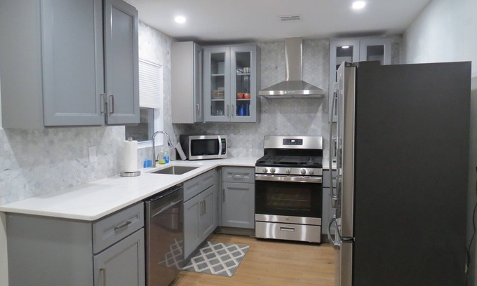 Tunkhannock Township Casa | Charming 3-bedroom house with AC, WiFi in serene Pocono Lake