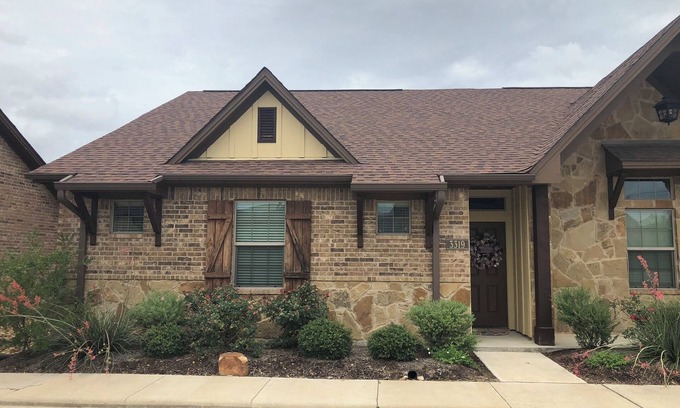 Wellborn Casa | Charming 3Bed/3Bath Aggieland townhome located 4 miles from Texas A&M University