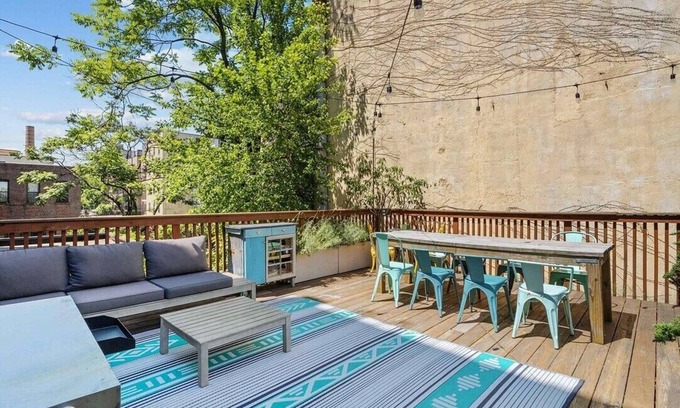 Hoboken Apartamento | Charming 4-Bed Urban Oasis Minutes from NYC