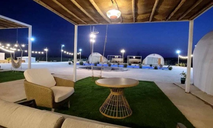 Ras Al Khaimah Casa | Charming 4-bedroom barn with AC and WiFi in peaceful Ras Al Khaimah