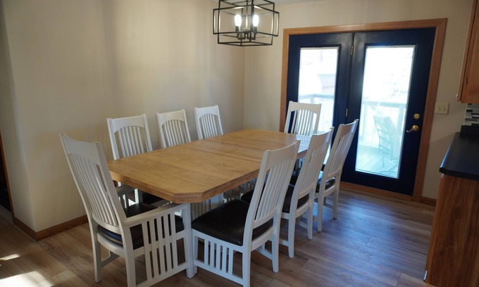 Aberdeen Casa | Charming 4-bedroom house with WiFi and gaming table in delightful Aberdeen