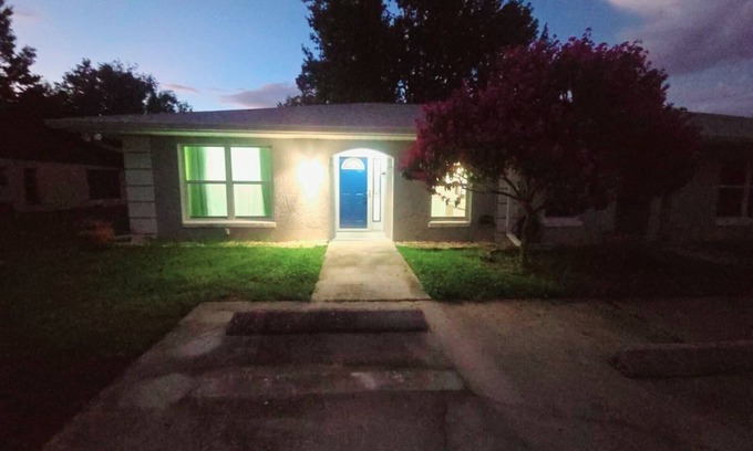 Sun 'N Lake Casa | Charming 4-bedroom house with WiFi, AC in fantastic Sebring