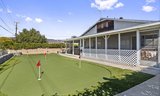 Glendora Casa | Charming 5 bedroom with a putting green