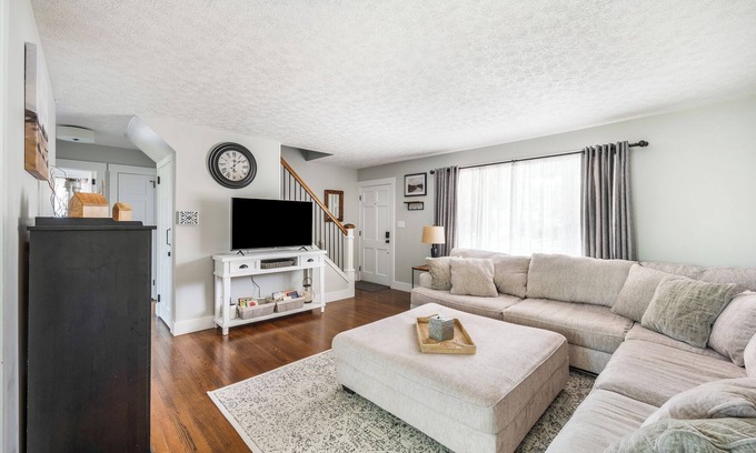 Lynchburg Casa | Charming 5BR | Near LU by Saydrajanes Properties