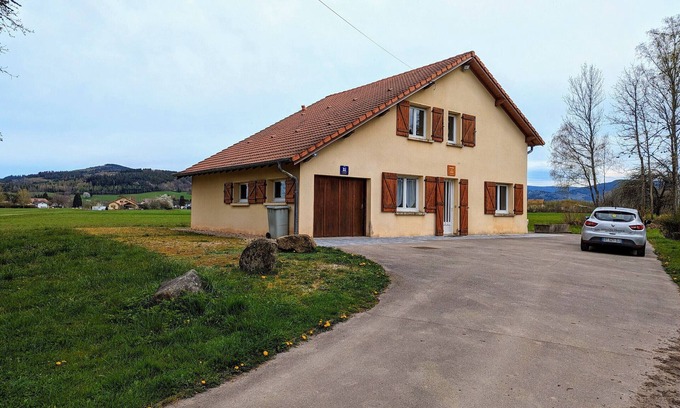 Anould Cabaña | Casa rural accesible con vistas, chimenea y jardín privado, entre Gérardmer y Saint-Dié-des-Vosges