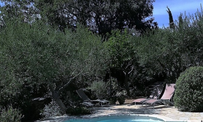 Castillon-du-Gard Villa | Charming and alluring villa in medieval village, Provence, South of France