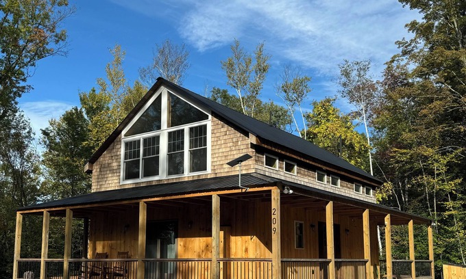 Townshend Casa | Charming and secluded 3-bedroom house in beautiful Townshend, Vermont with WiFi