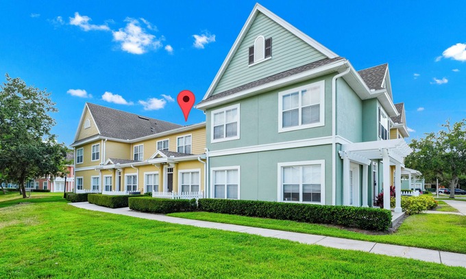 Venetian Bay Villages Casa | Charming and Themed 3-bedroom townhome with Pools and fitness room in Kissimmee