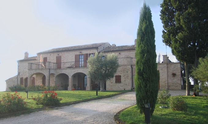 Acquaviva Picena Apartamento | Encantador apartamento en una ubicación fantástica en la ladera y cerca del mar