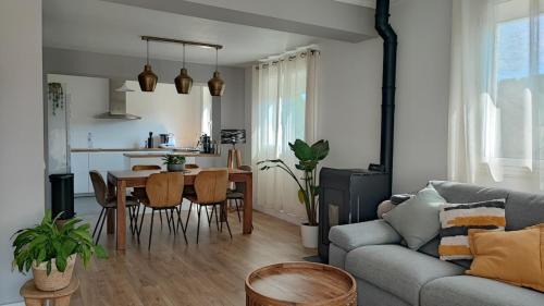 Ensues-la-Redonne Apartamento | Charming apartment Côte Bleue
