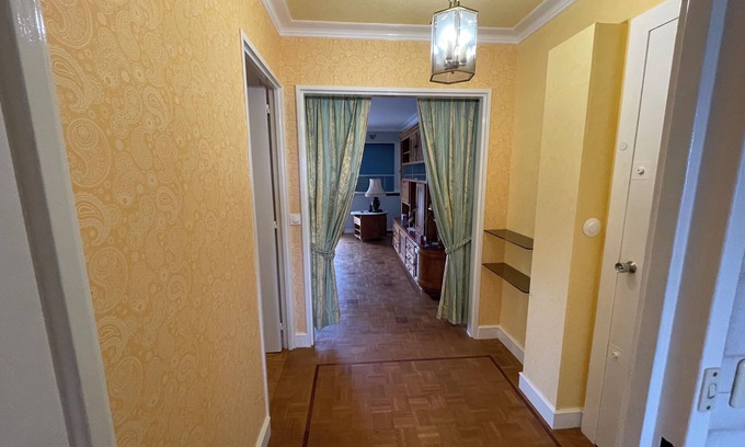 Rueil-Malmaison Apartamento | CHARMING apartment NEAR DOWNTOWN RUEIL. 20 minutes from LA DÉFENSE, 45 minutes from PARIS