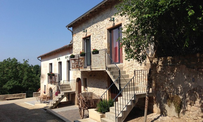 Cluny Apartamento | Encantador apartamento de 2 km del centro de Cluny