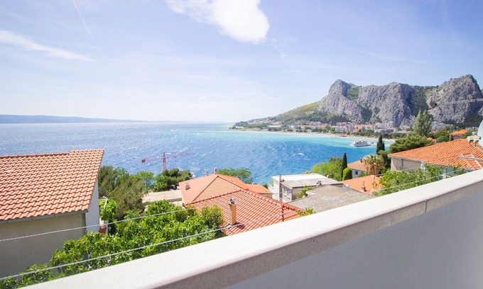 Borak Apartamento | Encantador apartamento para 6-8 personas, con vistas al mar.