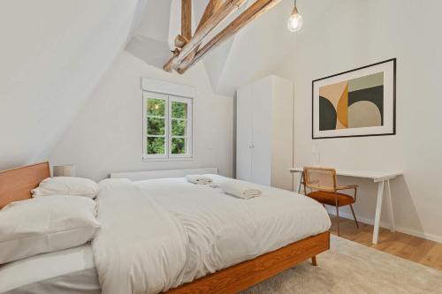 Ville Haute Apartamento | Charming Apartment in Historic Pafendall