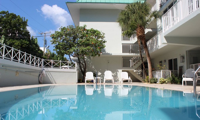 Key Biscayne Apartamento | Encantador apartamento a pasos de la playa