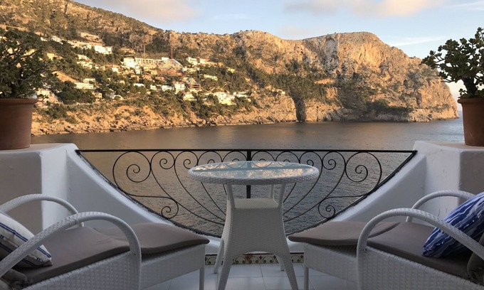 Port d'Andraitx Apartamento | Apartamento con encanto con increíbles vistas al mar