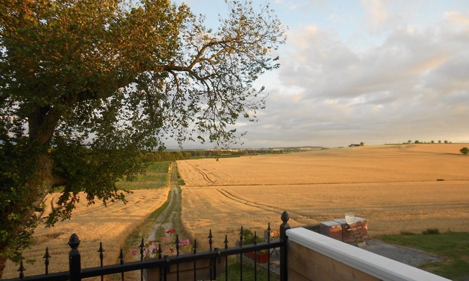 Jaulnay Apartamento | encantador apartamento con una vista rural sin obstáculos de Le Vieux Grenier