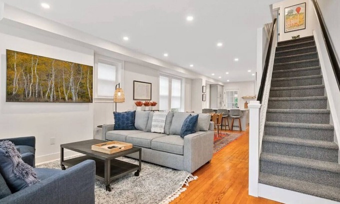 Ardmore Casa | Charming Ardmore Home - Sleeps 7