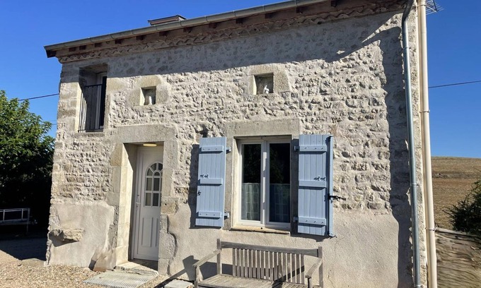 Bellenaves Cabaña | Encantadora casa en Bellenaves, 2 pers, se admiten mascotas