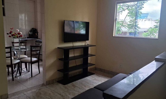 Duque de Caxias Casa | Charming 1-bedroom apartment with WiFi, AC in Centro Duque de Caxias