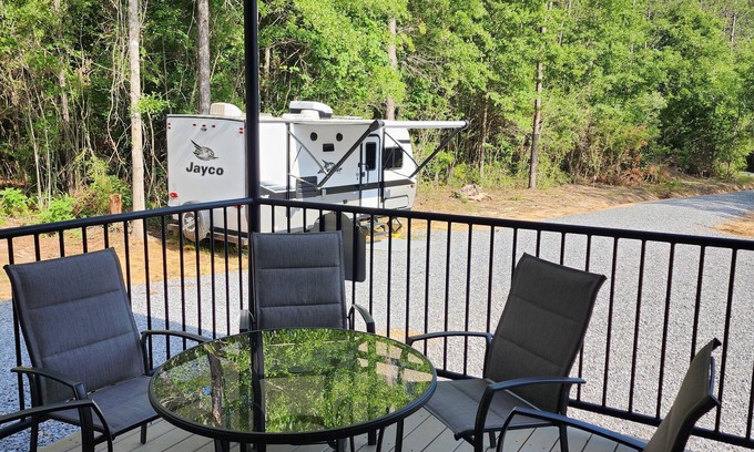 Perkinston Casa | Charming bungalow 1 hour from New Orleans and 45 minutes from Gulf Coast