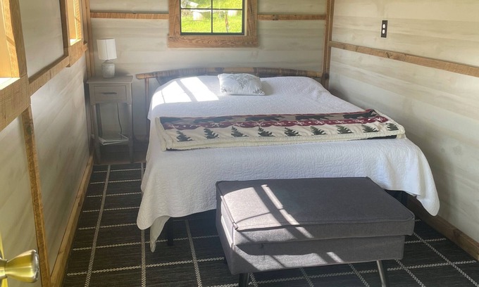 Bakersville Apartamento | Charming cabin #2 in charming Bakersville