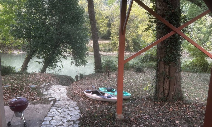 Eureka Cabina | Charming cabin in Eureka near Brookdale Farms/Six Flags/Purina Farms