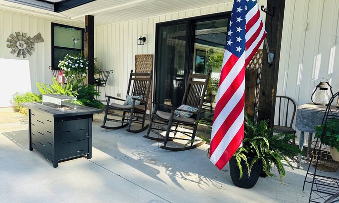 Cecil Cabina | Charming cabin in wonderful Greenwood AR Located close to Wedding Venue The Loft