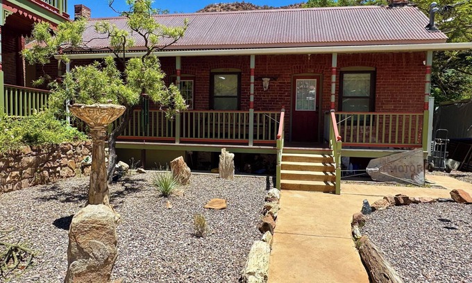 Bisbee Casa | Charming casita in Historic Brewery Gulch walking distance to everything!