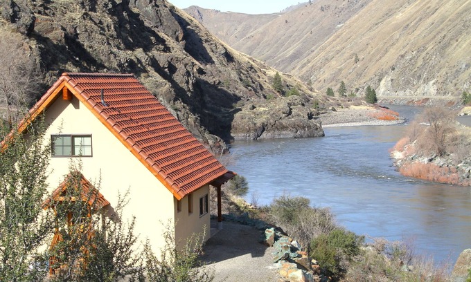 Riggins Casa | Casita encantadora con espectaculares vistas al río y acceso a la playa