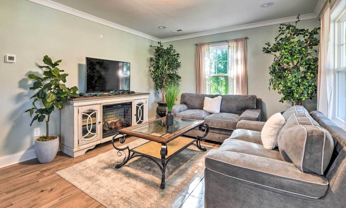 Wilmore Cabaña | Charming Charlotte Cottage, 2 Mi to Downtown Fun