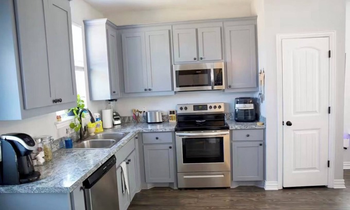 Denison Casa | Charming, Chic & Elegant! Denison
