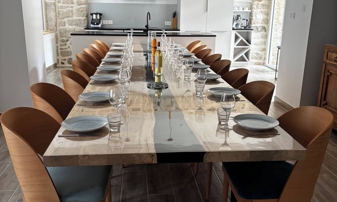 Laurac-en-Vivarais Otro | Charming, completely renovated family gîte in the heart of an Ardechois village.