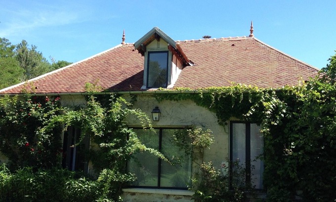 Essomes-sur-Marne Cabaña | encantadora casa de campo al pie de una abadía del siglo 13