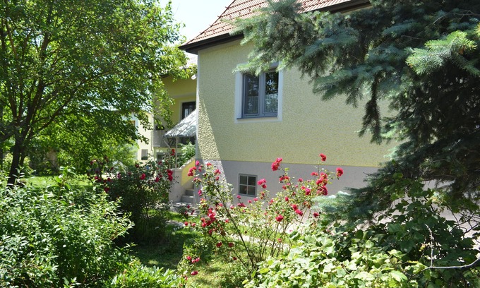 Deutschkreutz Casa | Encantadora casa de campo en Blaufränkischland, punto de partida para muchas actividades